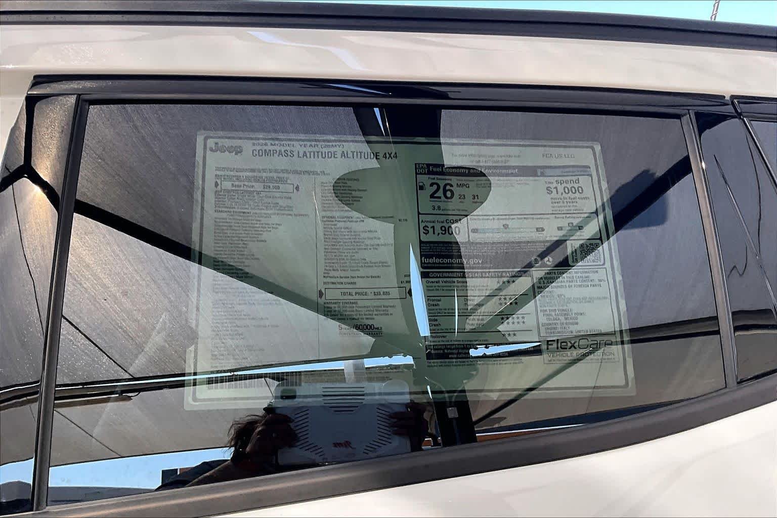 New 2026 Bright White Clear-Coat Exterior Paint Jeep Latitude Altitude image 20