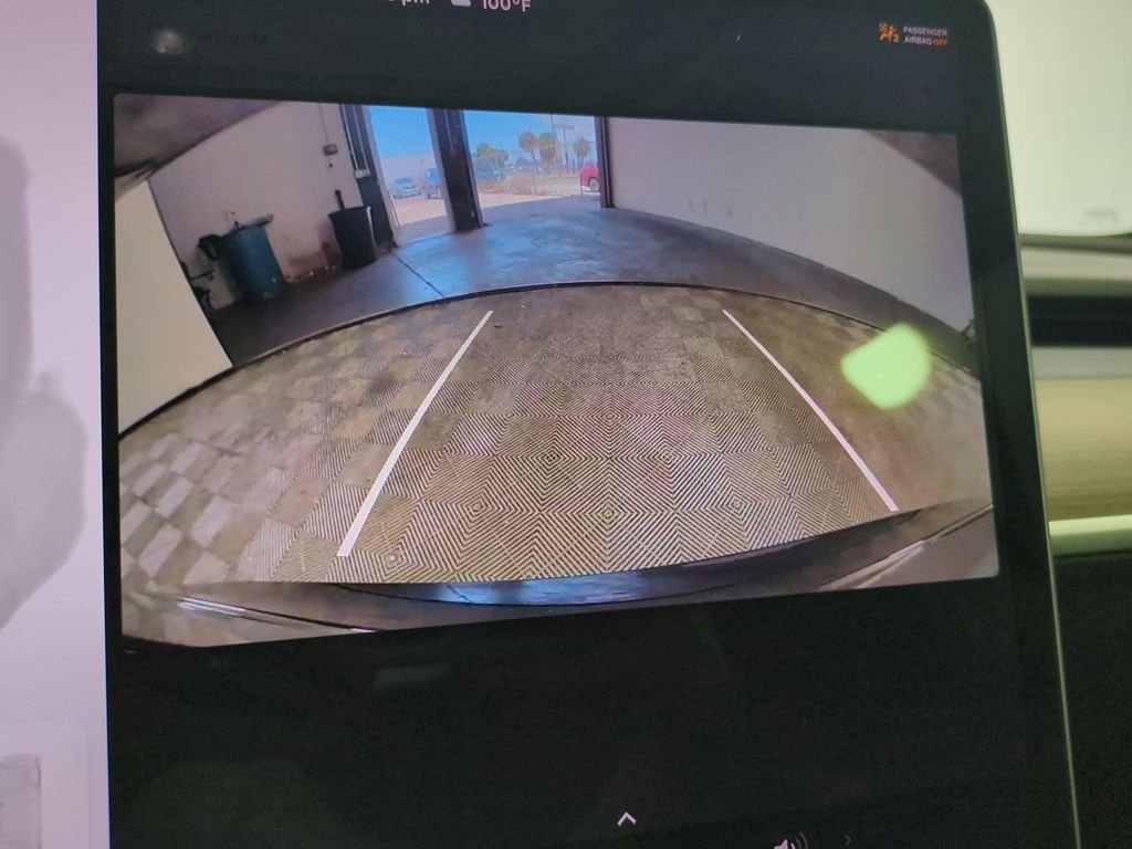 Used 2023  Tesla Long Range image 25