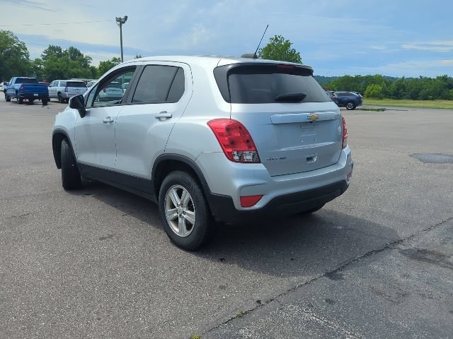 Used 2022 Silver Ice Metallic Chevrolet LS image 9