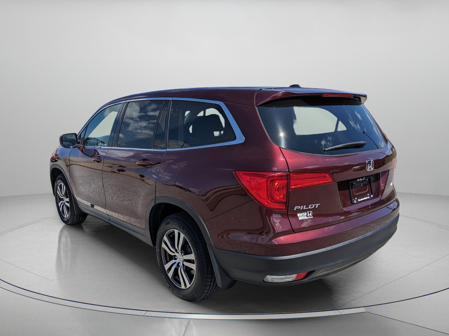 Used 2018 Deep Scarlet Pearl Honda EX-L image 5