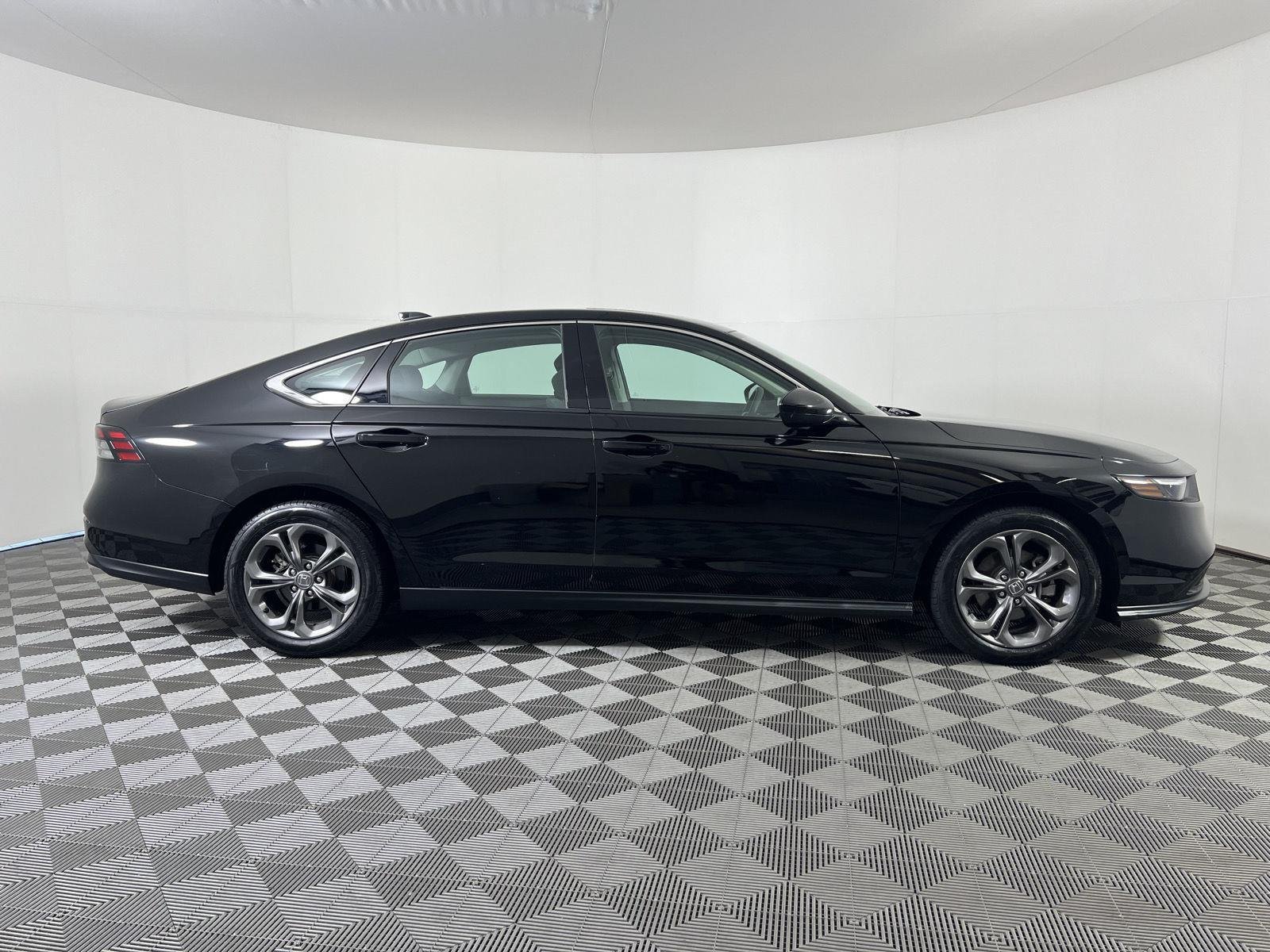 Used 2023 Crystal Black Pearl Honda EX image 23