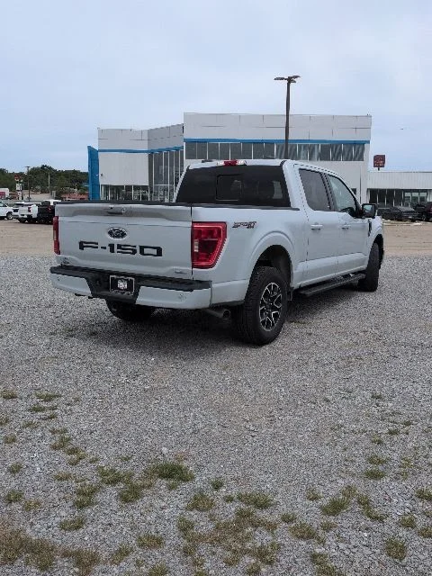 Used 2021 White Ford XLT image 4