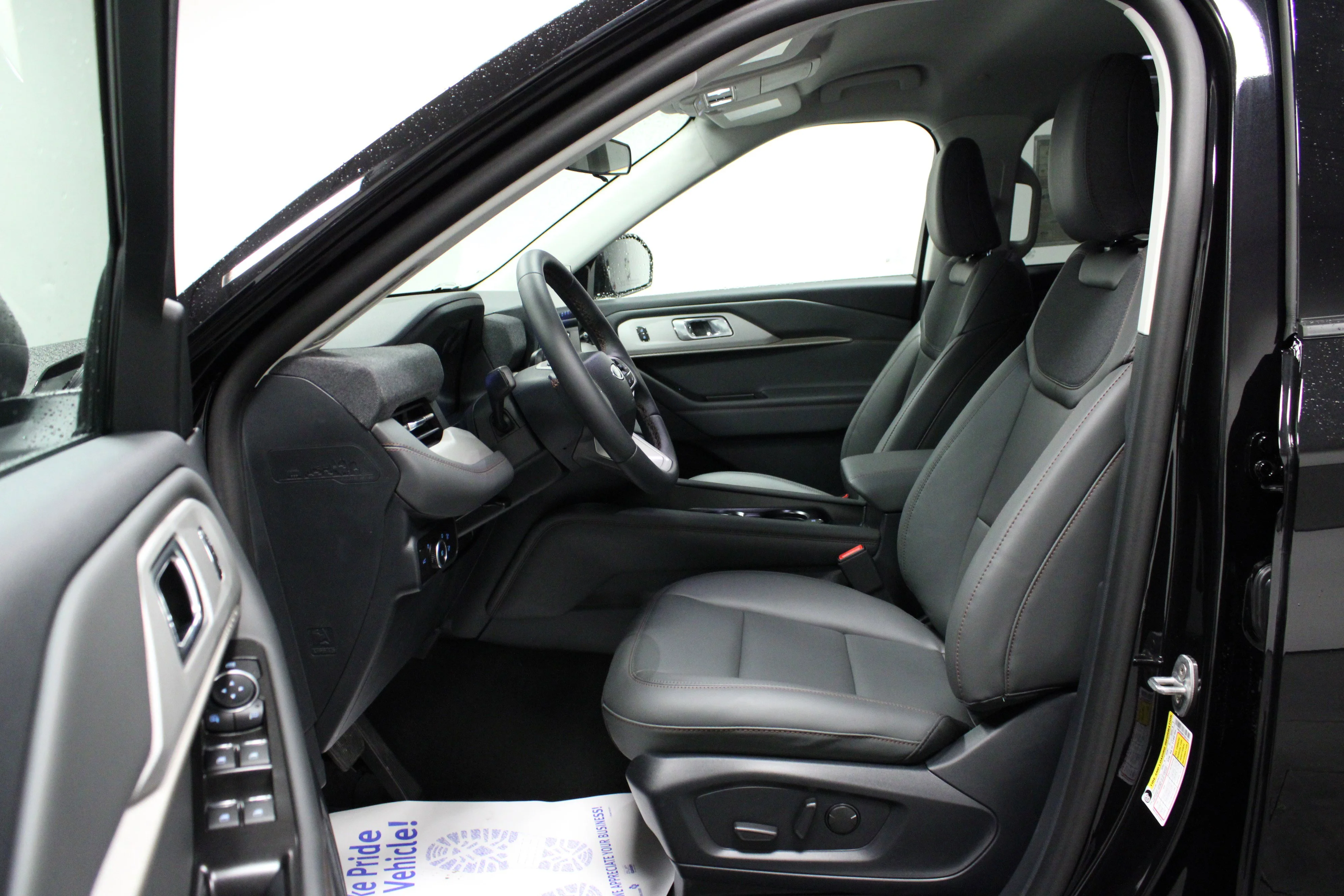 New 2026 Agate Black Metallic Ford Active image 12