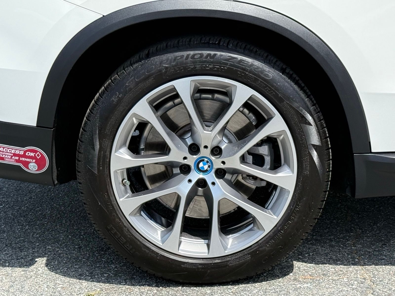 Certified Used 2024 Alpine White BMW xDrive50e image 19