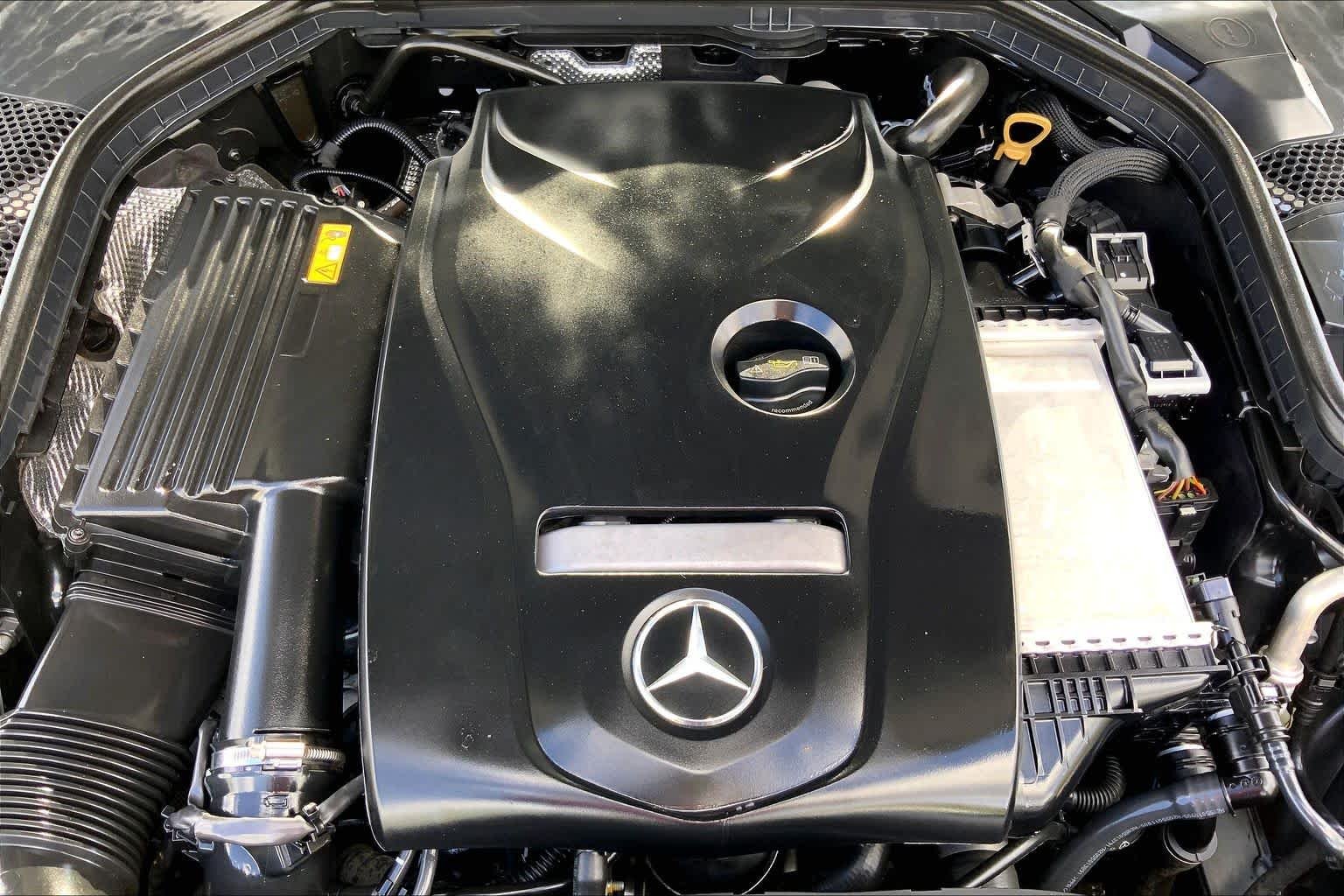 Used 2018 Selenite Grey Metallic Mercedes-Benz C 300 image 32