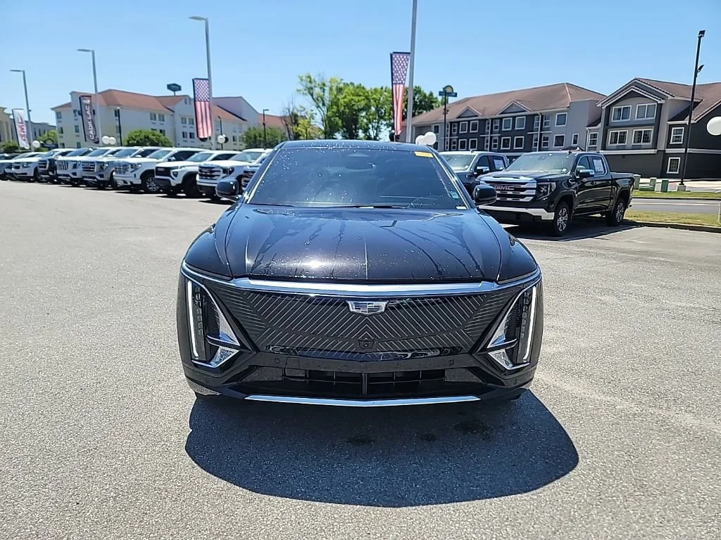 Used 2024 Cadillac LYRIQ Tech with VIN 1GYKPMRL0RZ138066 for sale in Macon, GA
