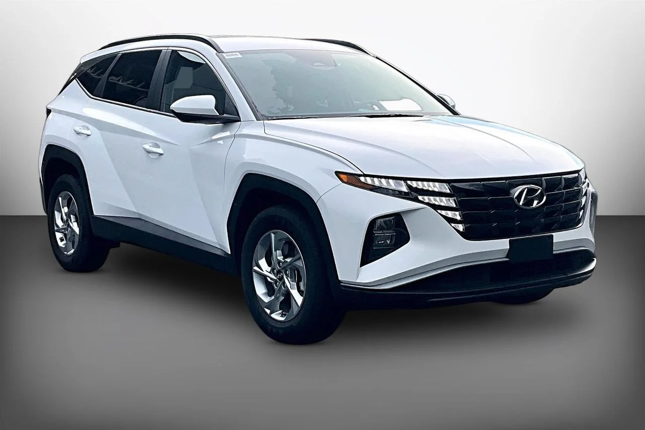 Certified Used 2024 White Hyundai SEL image 1