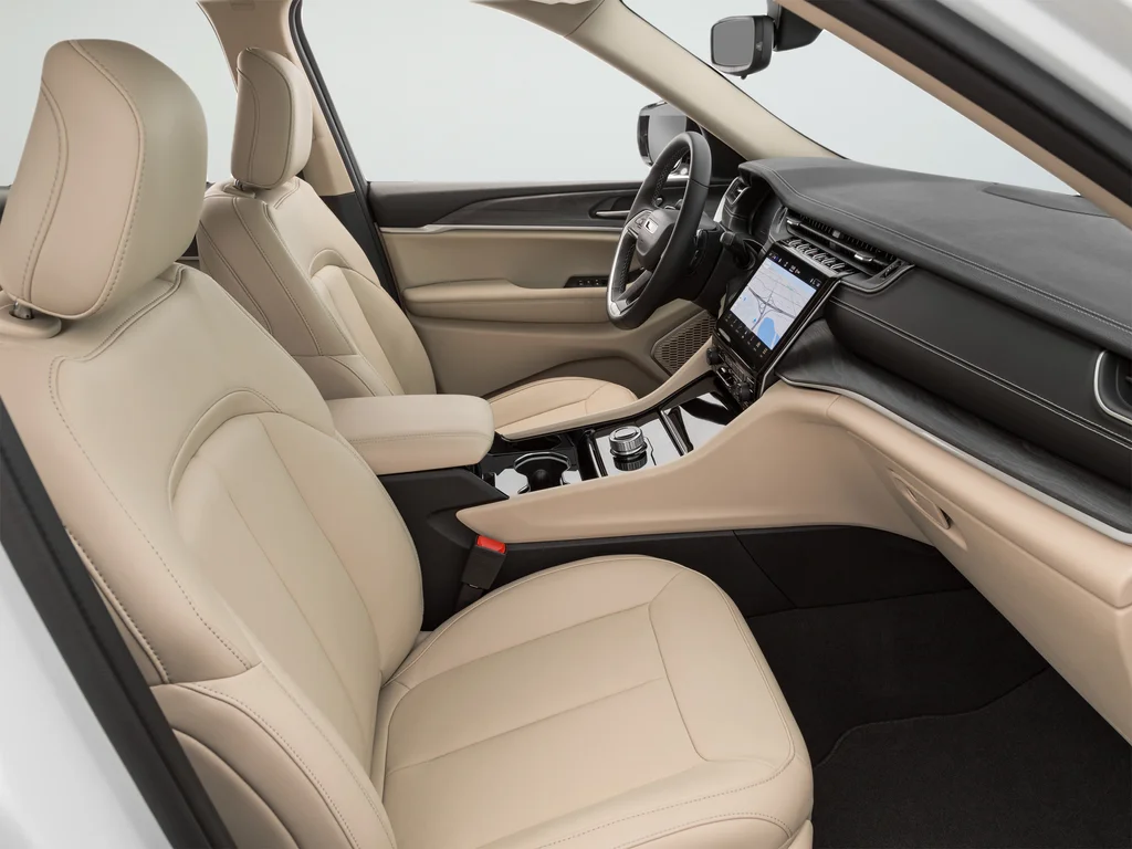 Used 2022 White Jeep Limited image 25