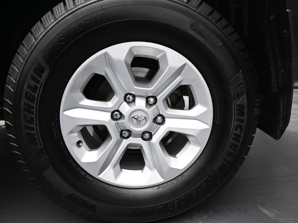 2022 Toyota 4Runner SR5 Premium - Photo 15