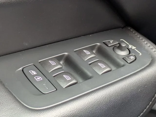 Used 2023 Gray Volvo Plus Bright Theme image 27