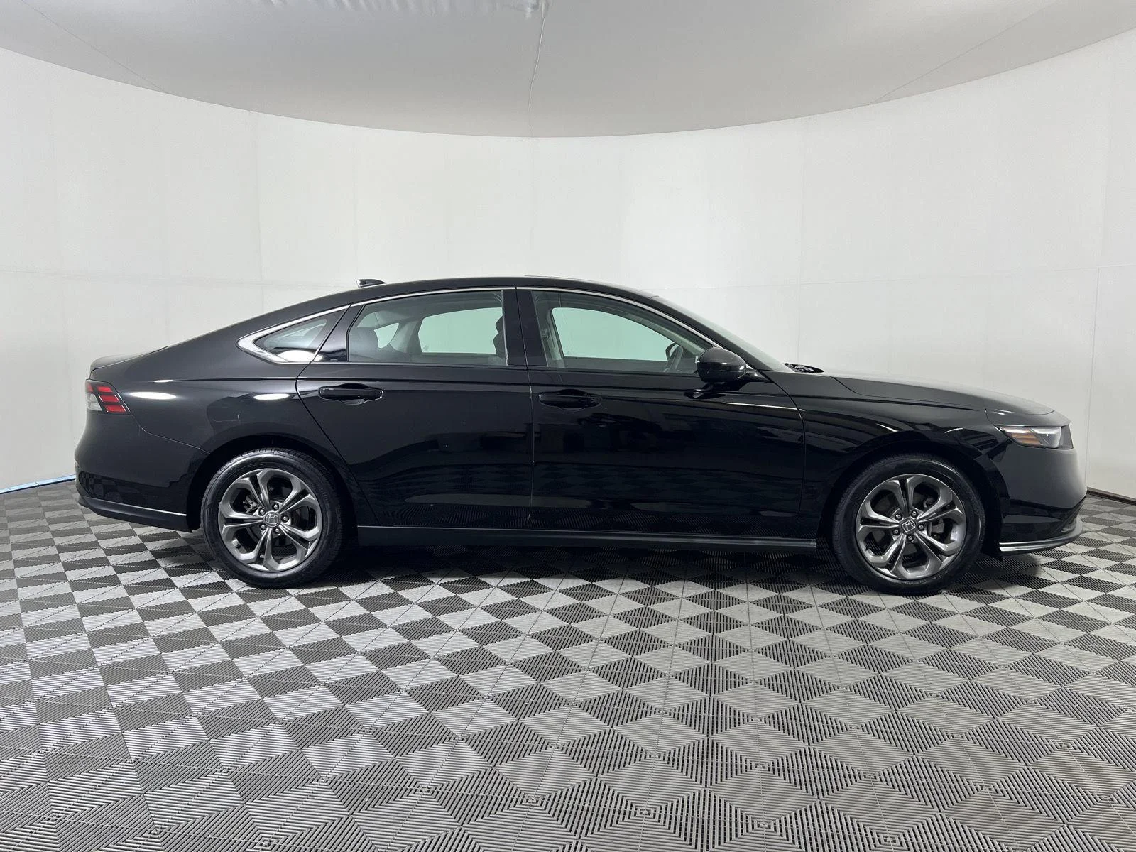 Used 2023  Honda EX image 23