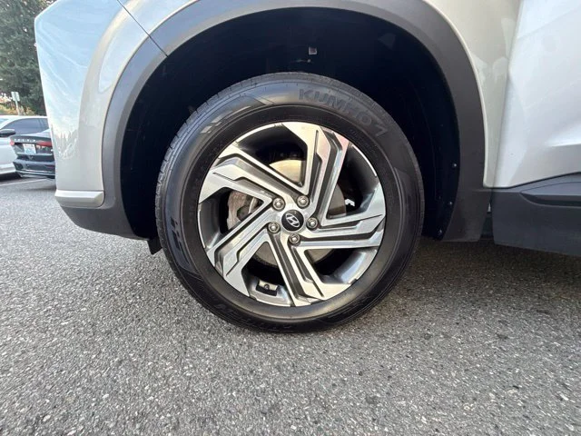 Used 2023 Shimmering Silver Pearl Hyundai SEL image 19
