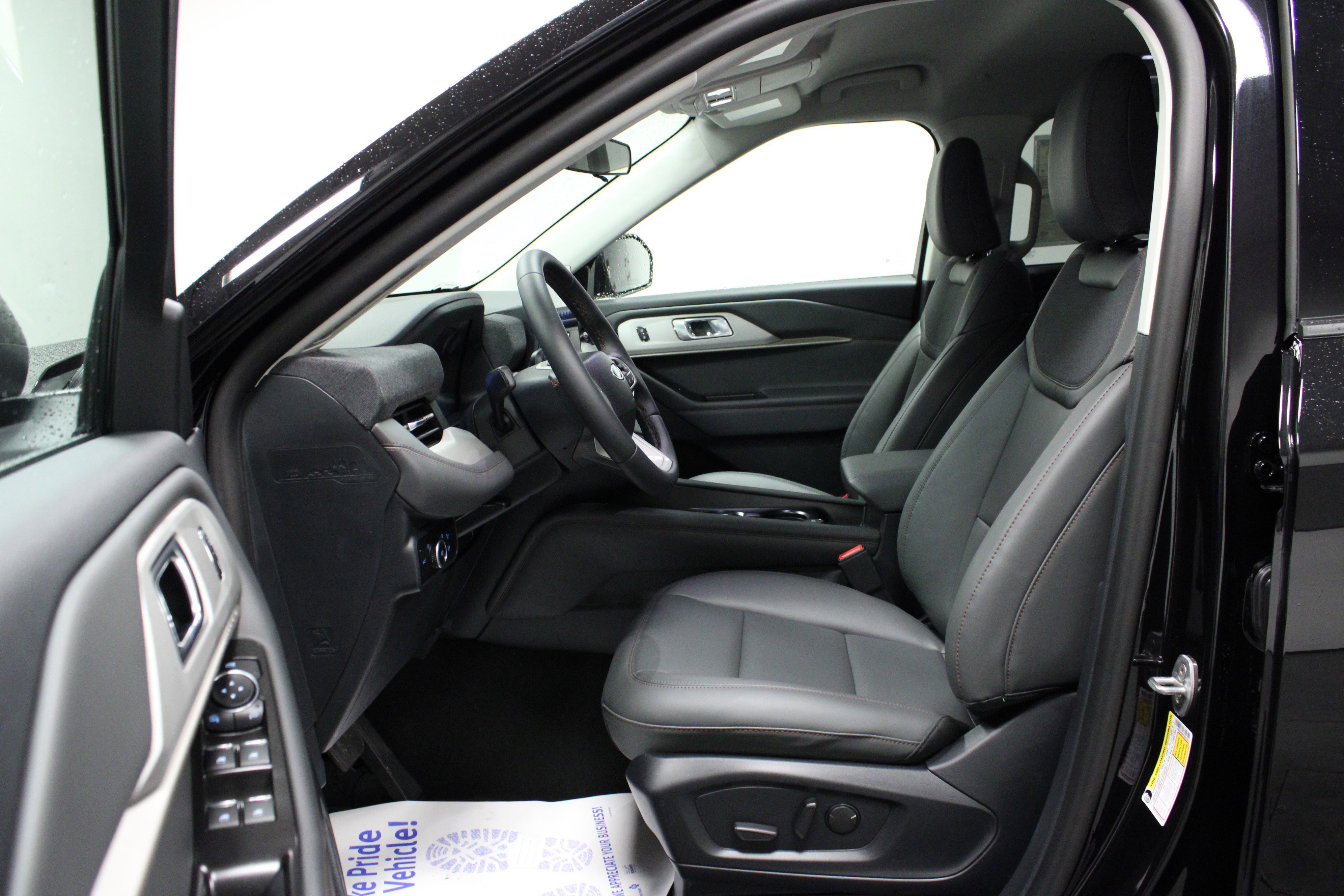 New 2026 Agate Black Metallic Ford Active image 12