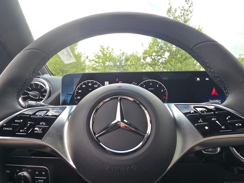 New 2026 Night Black Mercedes-Benz GLA 250 image 28