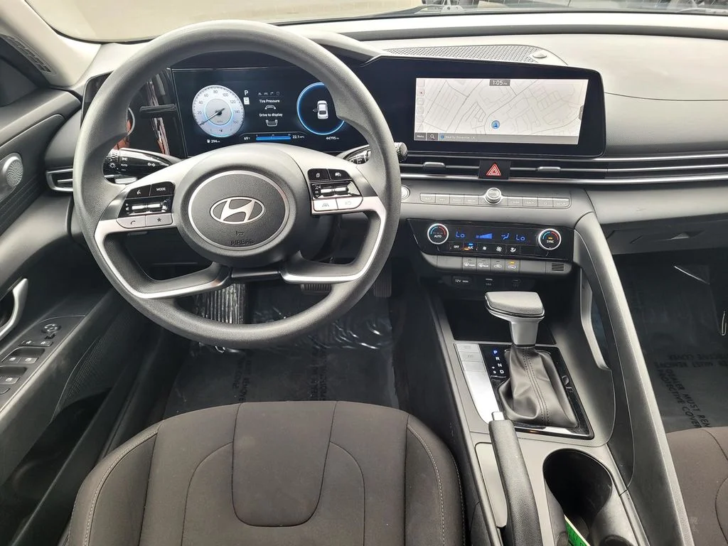 Used 2024 Gray Hyundai SEL image 13