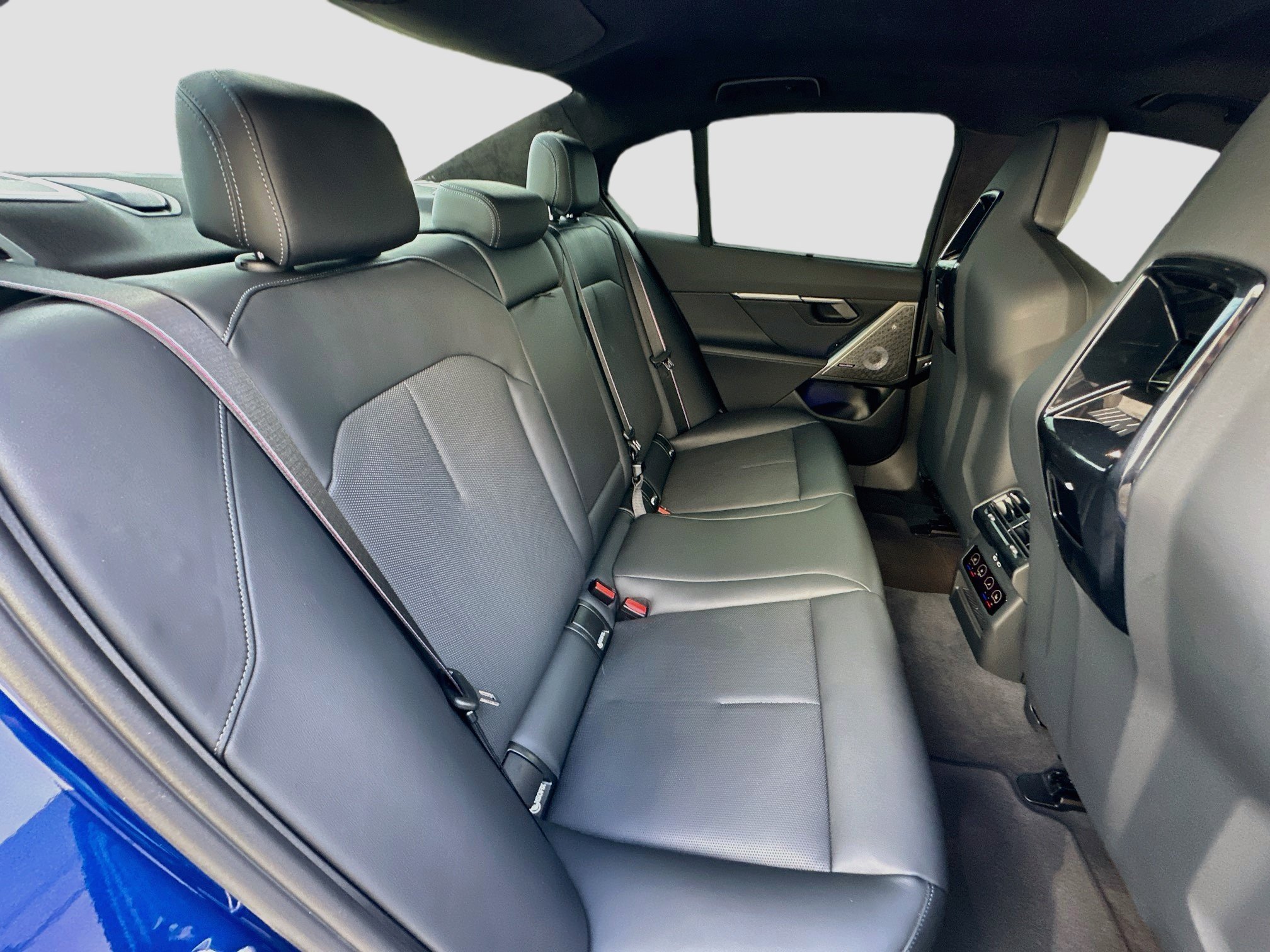 Used 2025 Marina Bay Blue Metallic BMW Base image 30