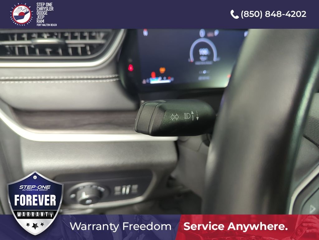 Used 2022 Gray Jeep Limited image 20