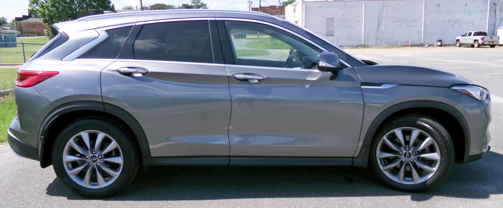 Used 2021 Graphite Shadow INFINITI LUXE image 5