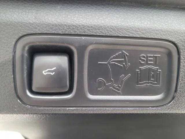Used 2020 Gray Ford Limited image 12