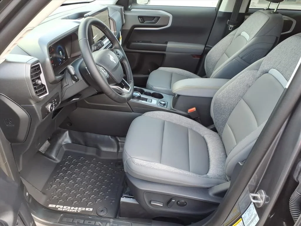 New 2026 Carbonized Gray Metallic Ford Badlands® image 4
