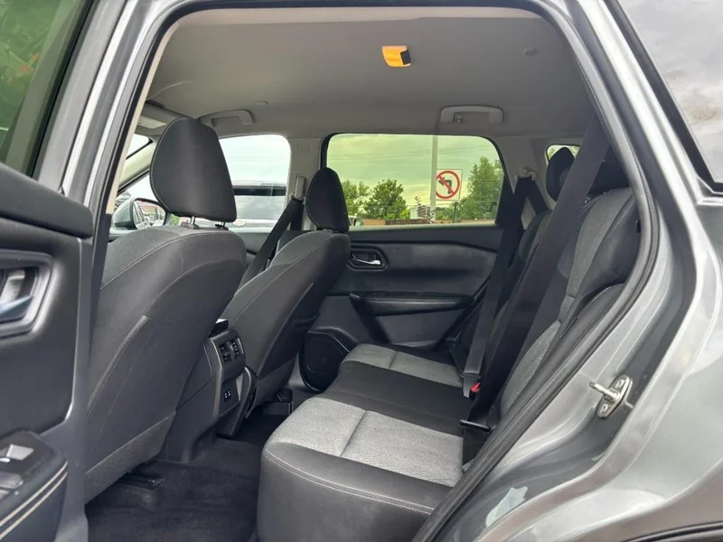 Used 2024 Gray Nissan SV image 11