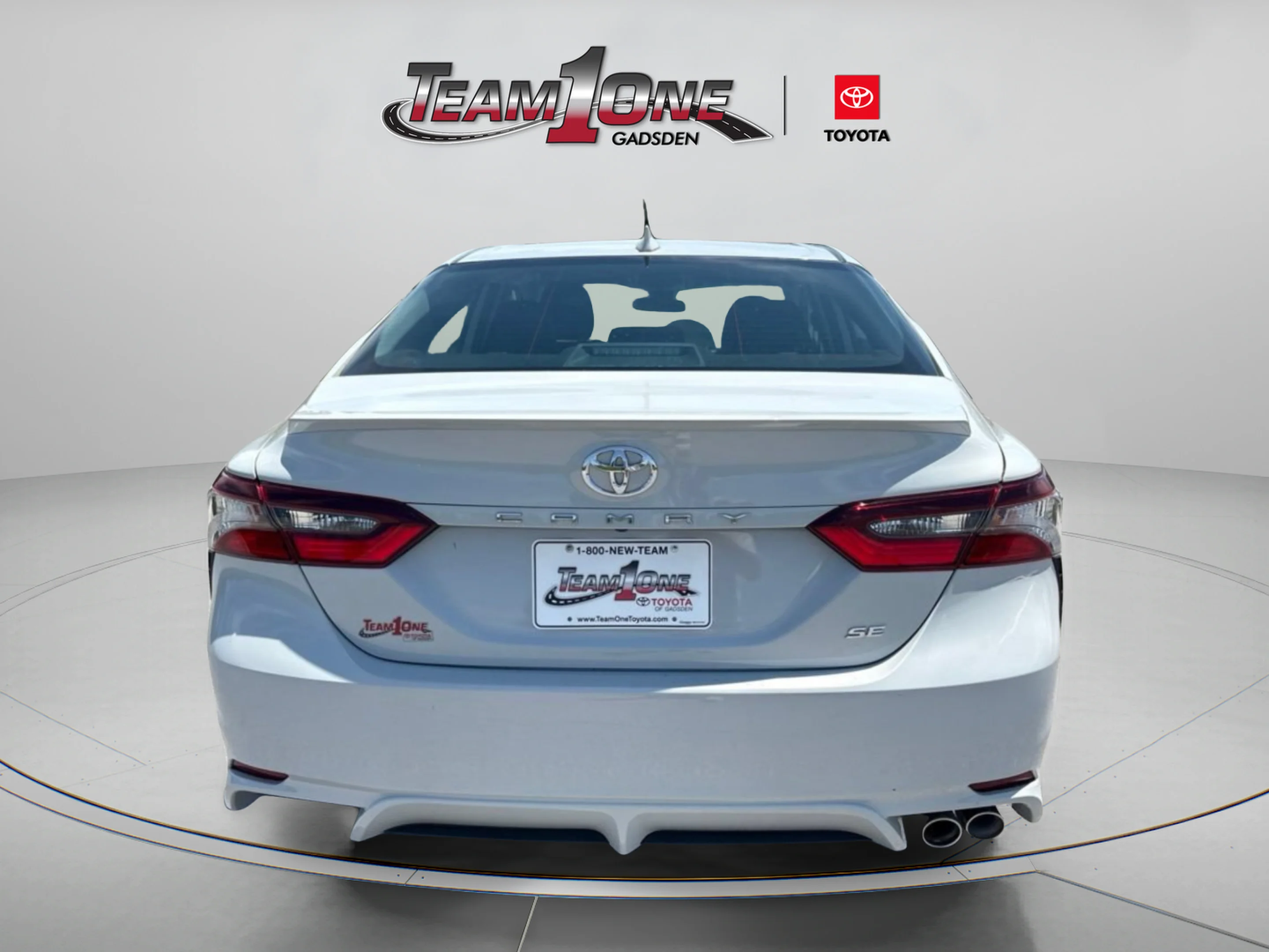 Used 2024 Ice Toyota SE image 5