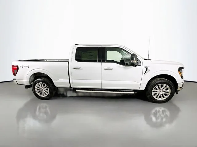 New 2026 Avalanche Ford XLT image 8