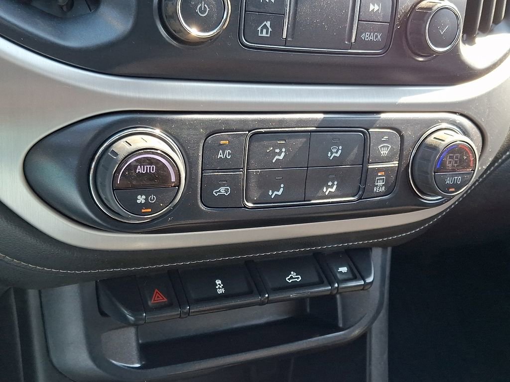 Used 2019 RED QUARTZ TINTCOAT GMC 4WD SLE image 16