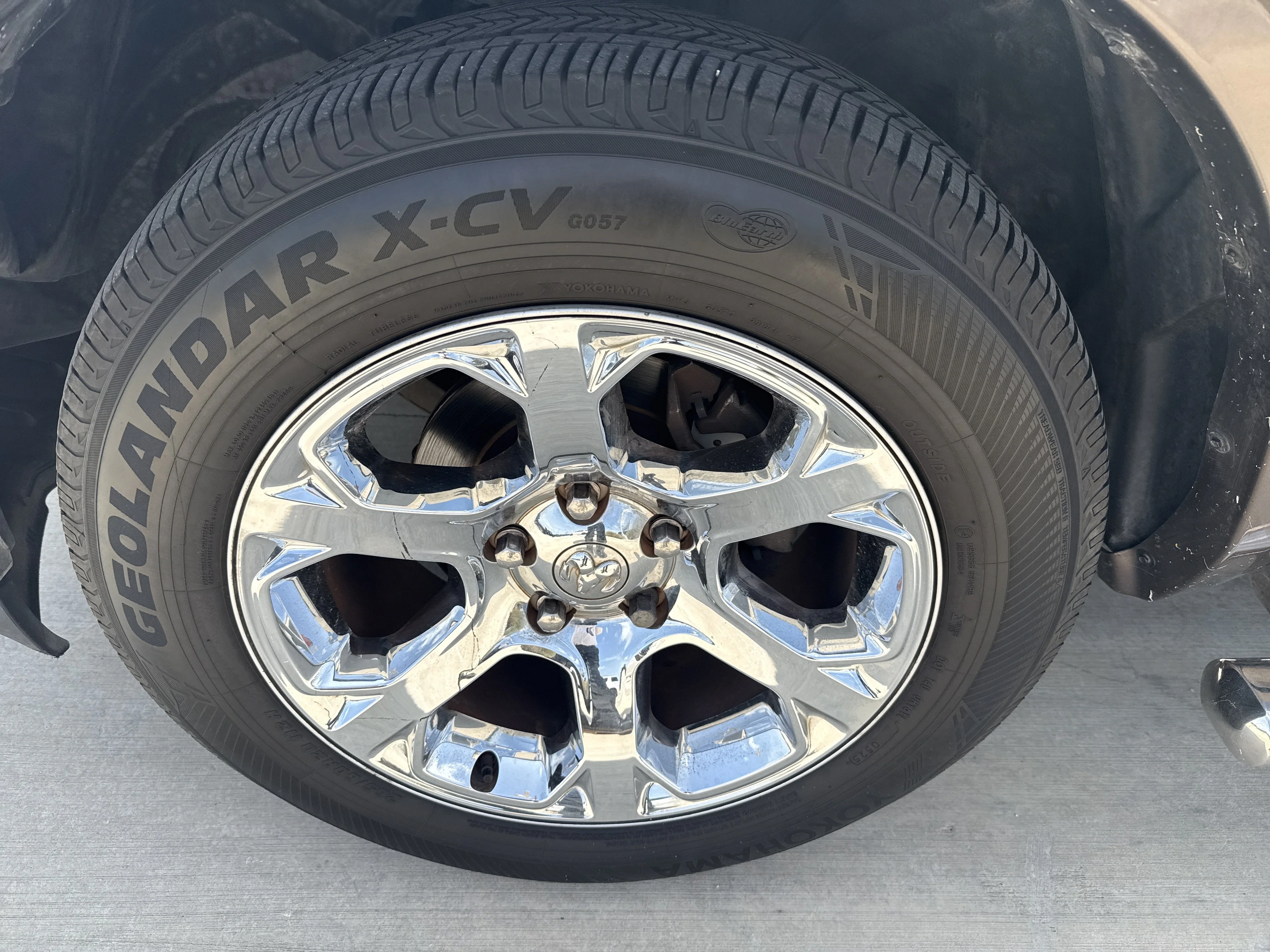 Used 2018 White Ram Laramie image 21
