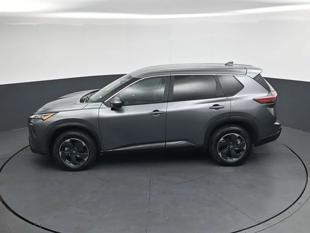 Used 2025 Gray Nissan SV image 27
