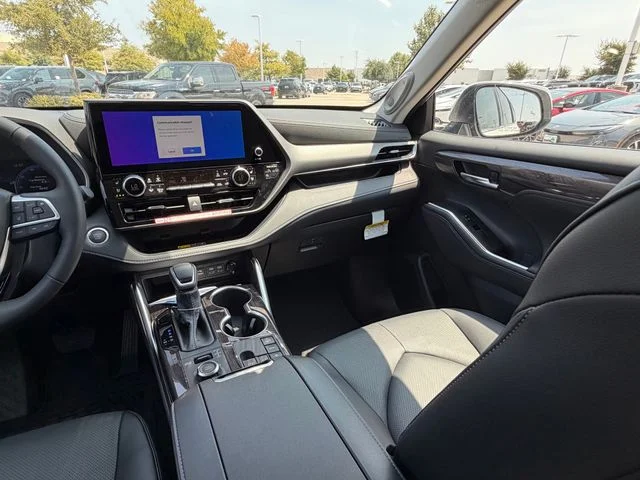 New 2026 Wind Chill Pearl Toyota Limited image 23