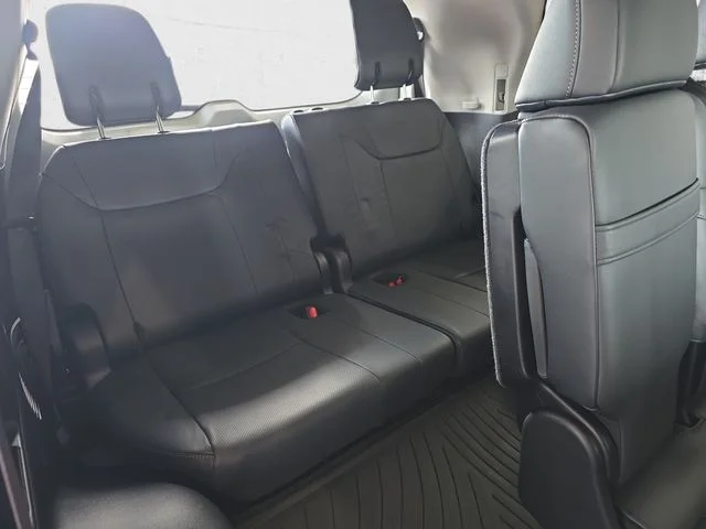 Used 2018 Onyx Black Lexus 570 image 12