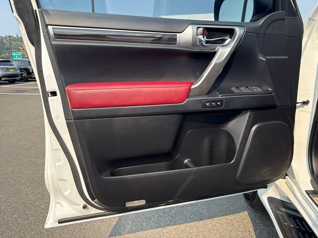 Used 2022 Starfire Pearl Lexus 460 image 18