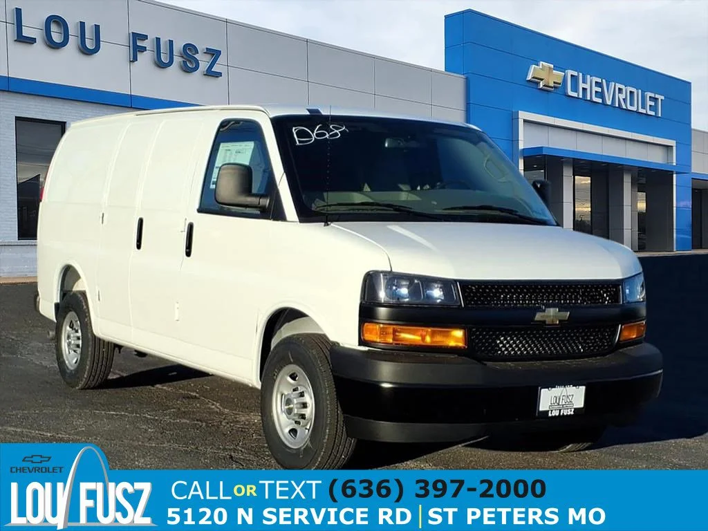 2026 Chevrolet Express 2500 Work Van HD's photo