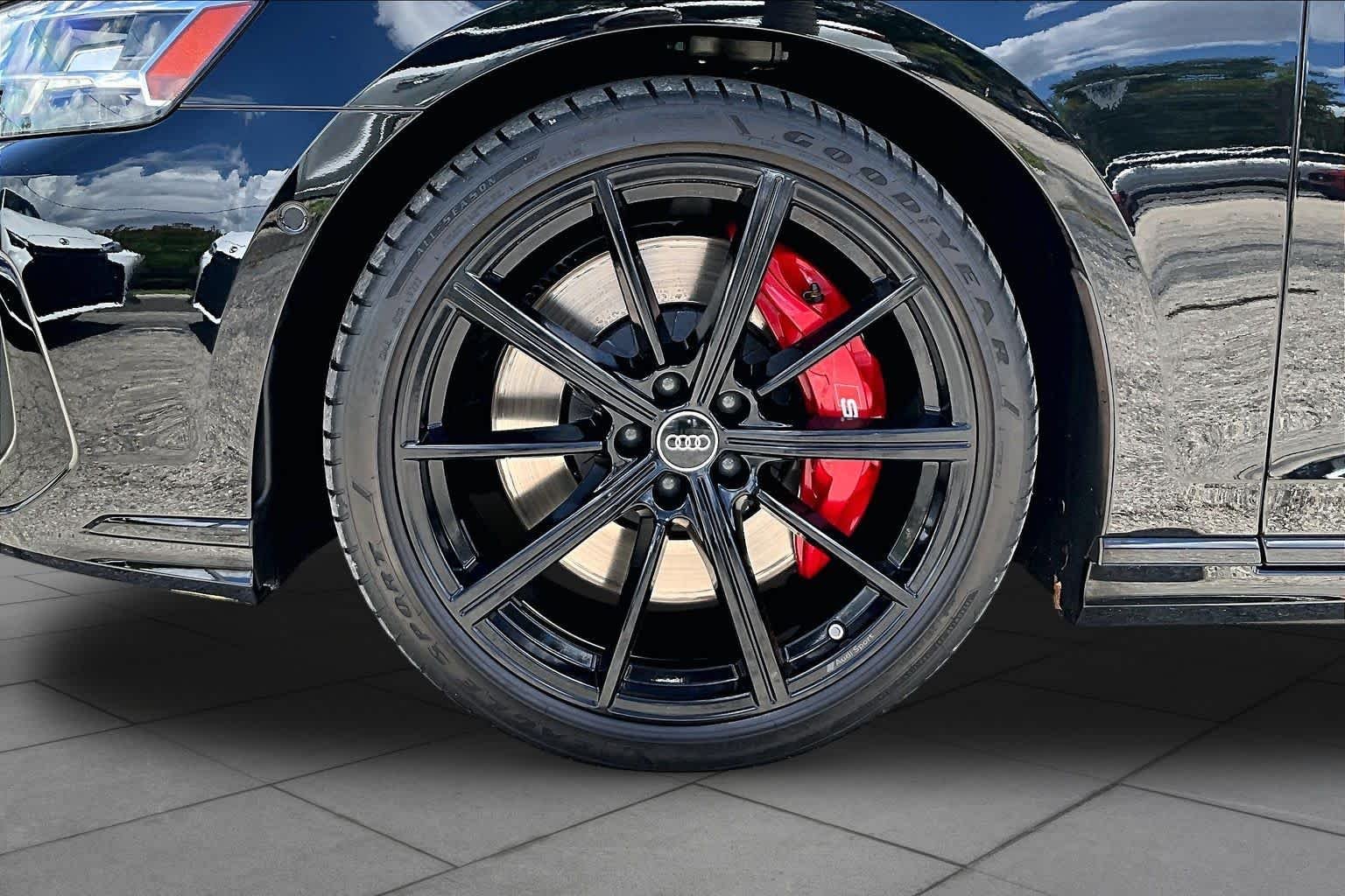 Used 2022 Mythos Black Metallic Audi  image 11