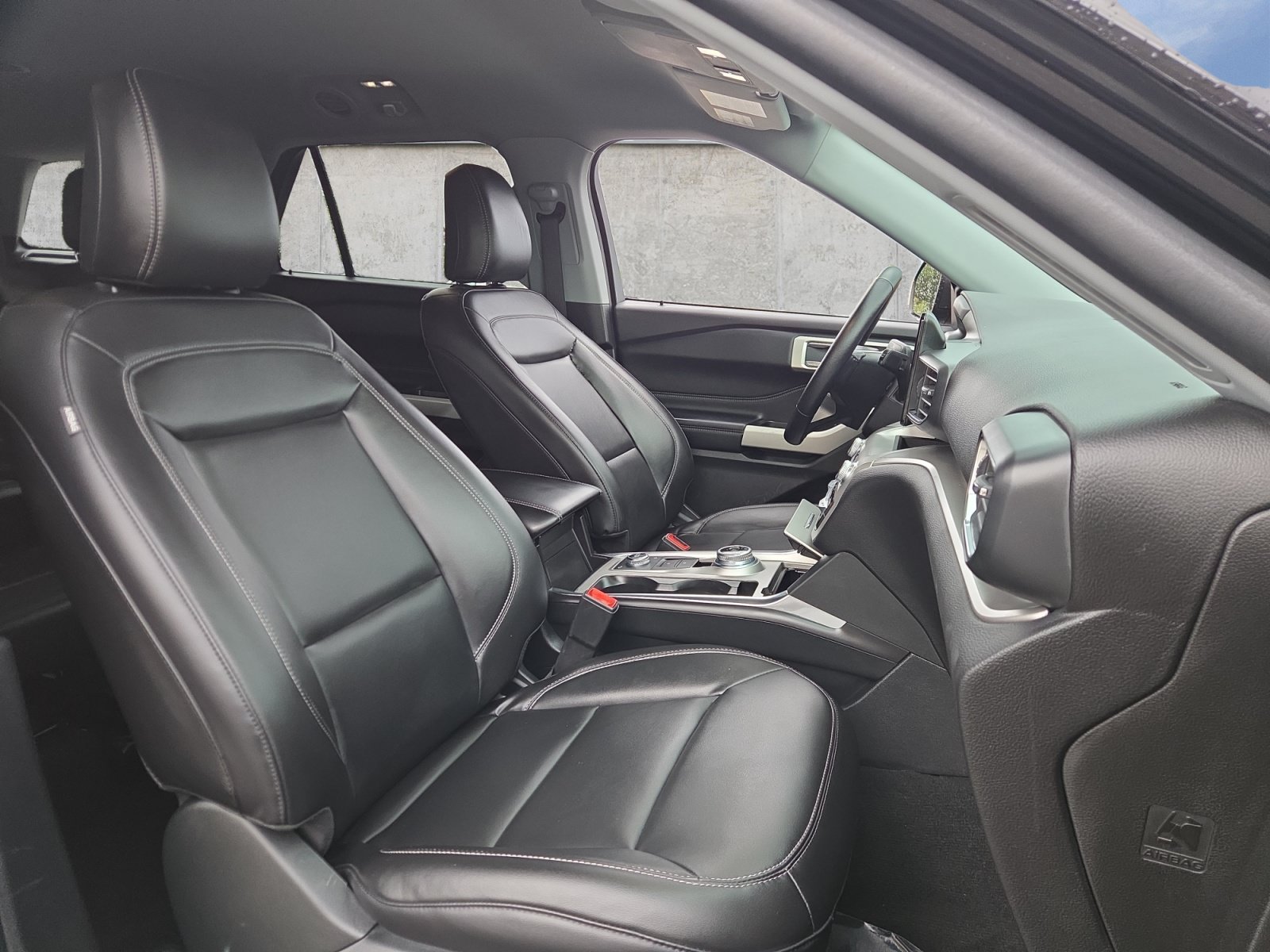Certified Used 2022 Black Metallic Ford XLT image 15