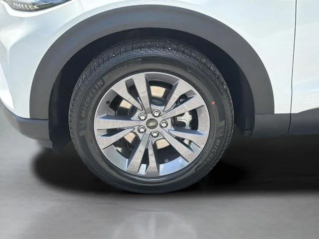 New 2026 Star White Metallic Tri-Coat Ford Active image 30
