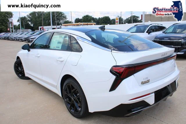 New 2026 White Kia GT-Line image 10