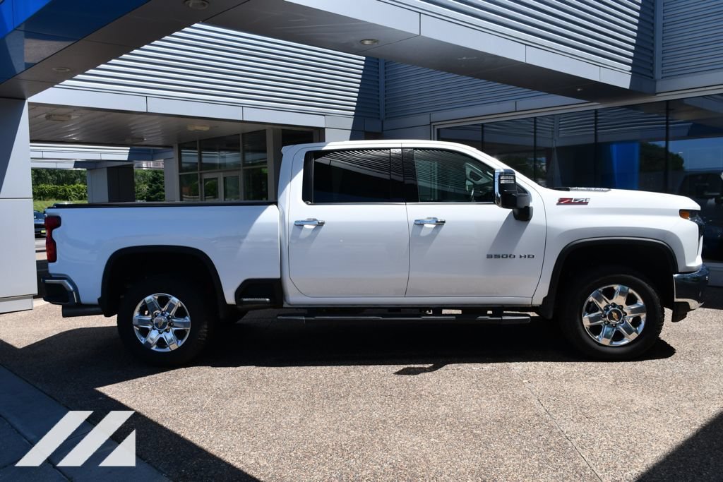 Used 2022 Summit White Chevrolet LTZ image 9