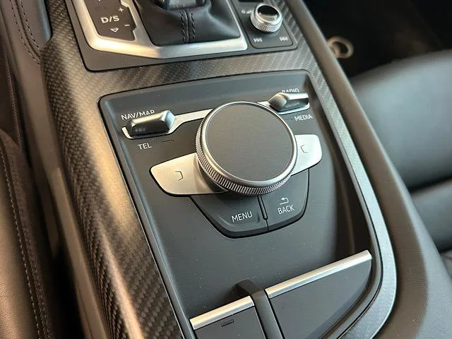 Used 2017 Daytona Gray Pearl Effect Audi V10 image 22