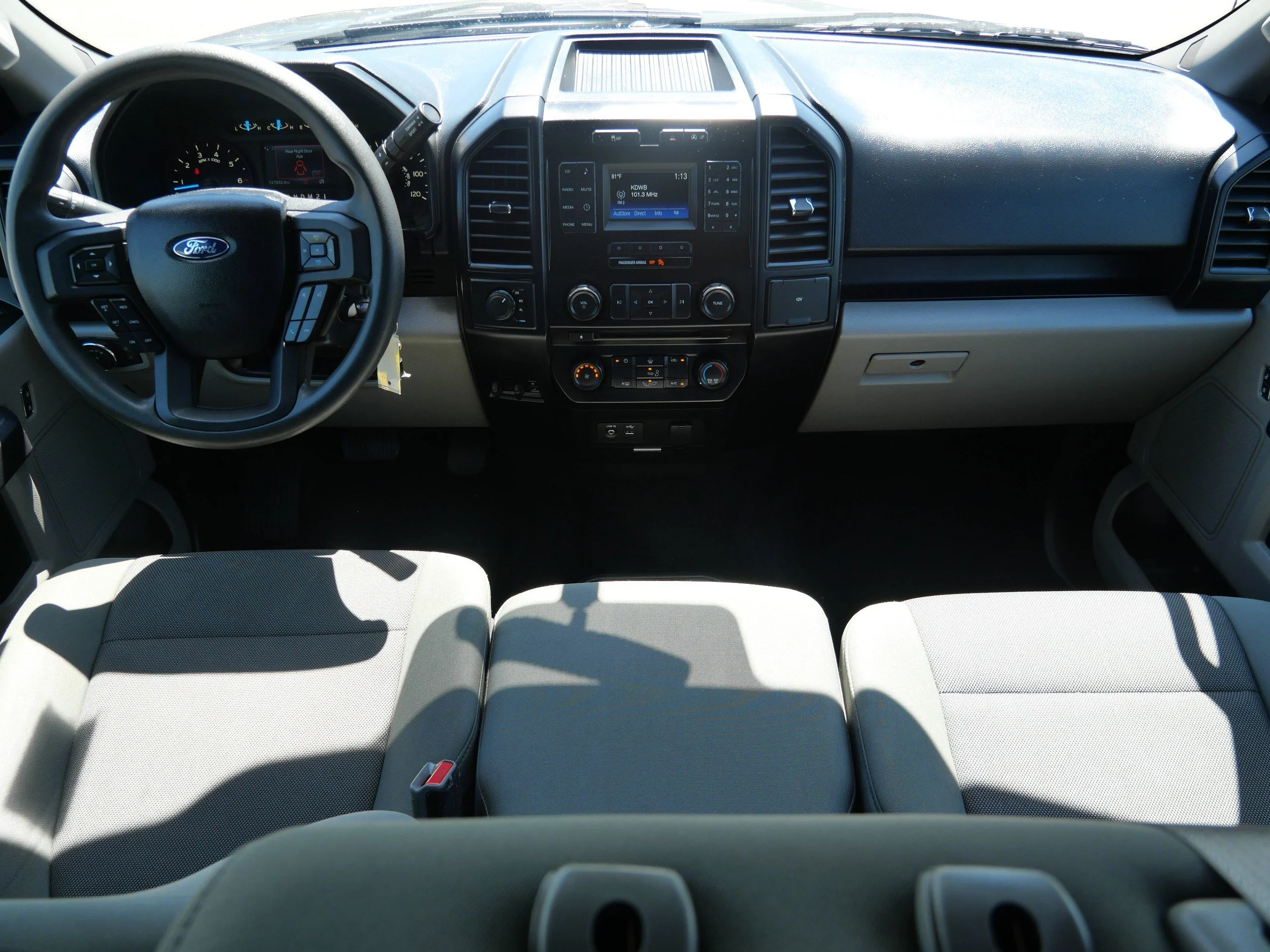 Used 2015 Magnetic Metallic Ford XL image 10