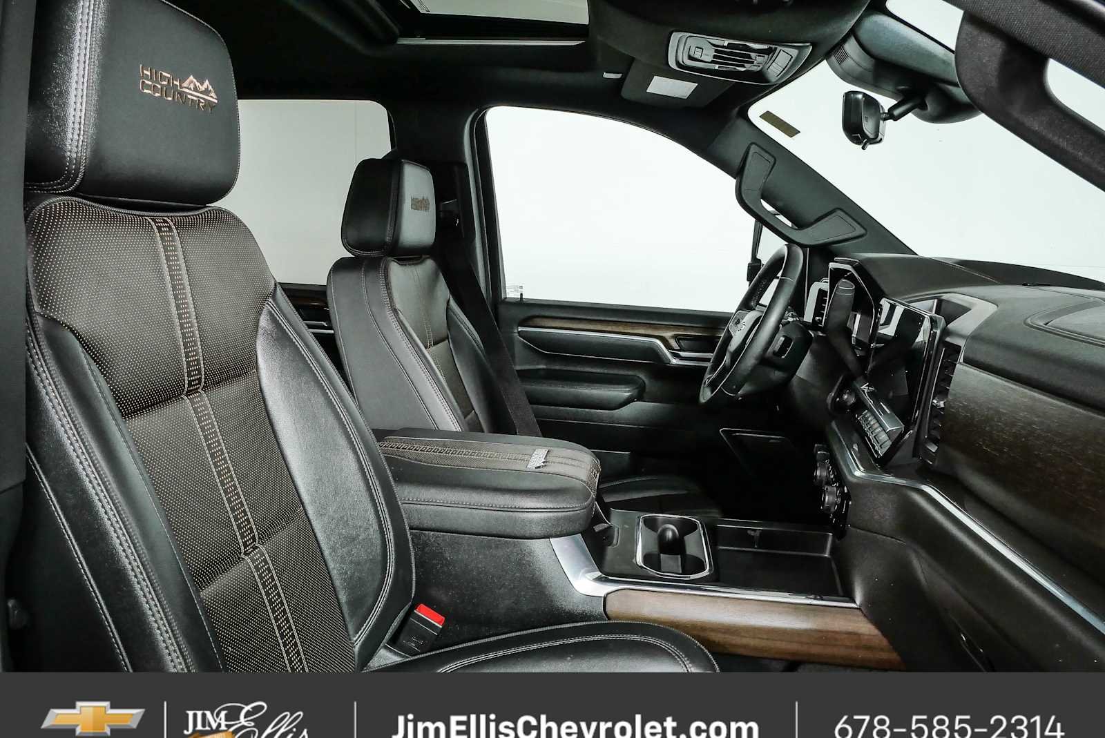 Used 2025 Black Chevrolet High Country image 23