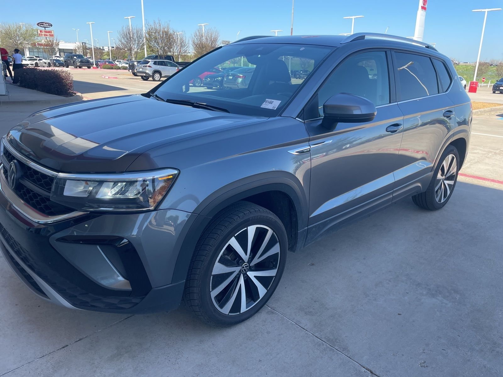 2024 Volkswagen Taos SE