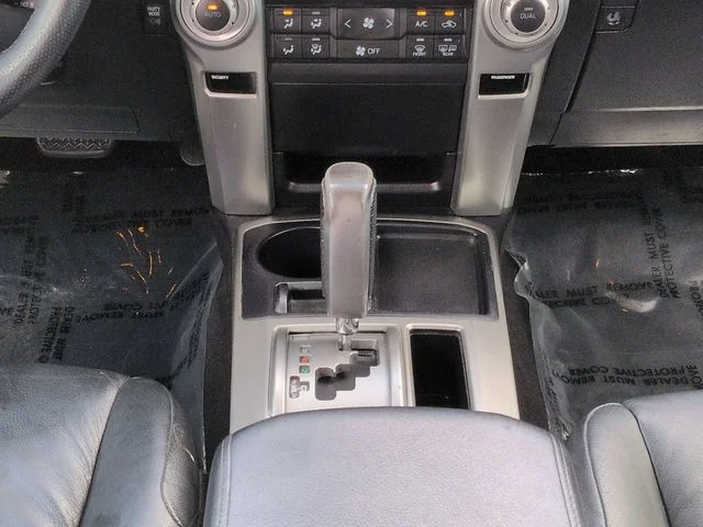 Used 2010 Silver Toyota Limited image 19