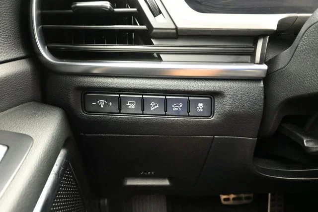 Used 2025 Black Kia SX-Prestige X-Pro image 21