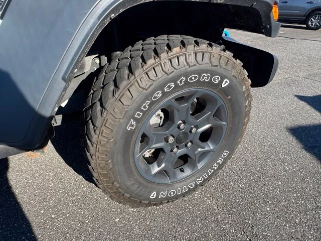 Used 2023  Jeep Willys 4xe image 9