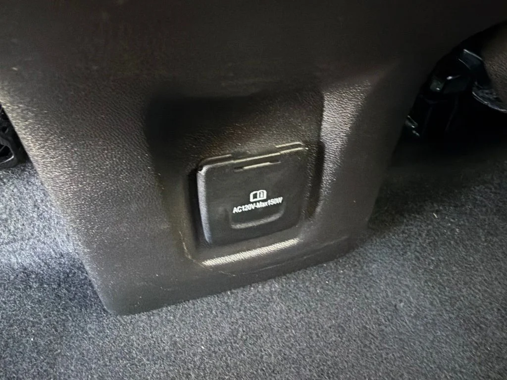 Used 2024 Summit White Chevrolet LT image 32