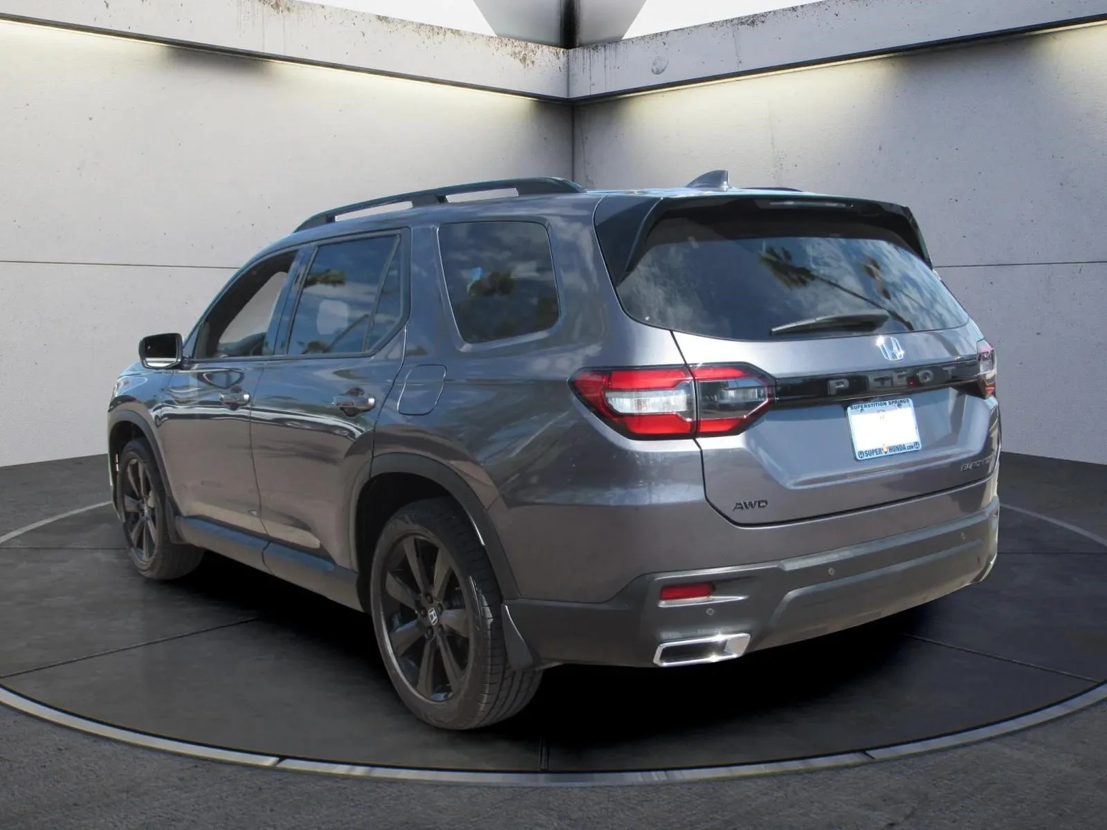 Certified Used 2025 Modern Steel Metallic Honda AWD Black Edition image 38