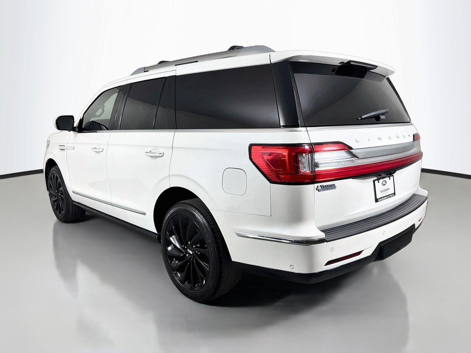 Used 2020 Pristine White Lincoln Reserve image 7