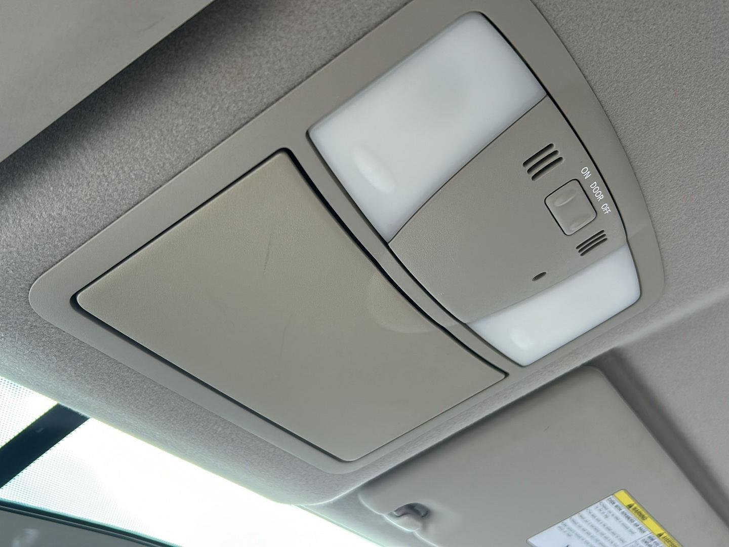 Used 2012 Pearl White Nissan SV image 9